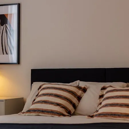 Ah Delux3rooms Campus Milan Vut6519as * Oviedo